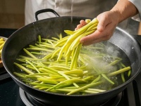 这6种蔬菜，吃前不焯水等于在“服毒”?第一种你就可能常吃