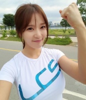 韓國(guó)人氣教練，身材曼妙，坦言健身成就自我