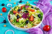 吃蔬菜沙拉健康吗，能控制体重吗？