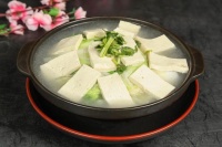 冬季火锅新选择：白富美炖菜助你温暖到底！