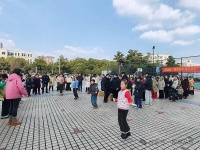 桐城市新渡镇：趣味运动会点燃群众健身热情