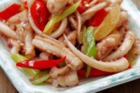 福利来喽！鲜美的姜葱鱿鱼卷，一点都不会发胖哦！