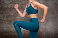 想跑步总没时间没场地，原地跑步真的能替代户外跑吗