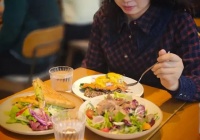 告別挨餓！飲食習(xí)慣做個改變，血糖、血脂、脂肪肝都好轉(zhuǎn)了