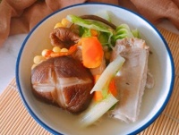 “秋天喝汤，身体健康”，建议学会这两款养生汤，清热润肺强免疫