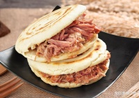 肉夹馍：传统与创新，美味与情感的完美结合