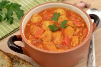 《低卡番茄豆腐煲：轻食健康新选择》