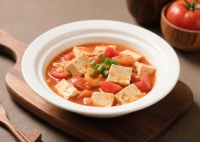 豆腐的做法簡(jiǎn)單又好吃？酸甜開(kāi)胃又營(yíng)養(yǎng)，10分鐘搞定番茄燉豆腐！必學(xué)家常菜，常吃身體棒