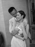 TVB视后官宣结婚，丈夫为外科专家，晒出婚纱照，浪漫温馨而甜蜜