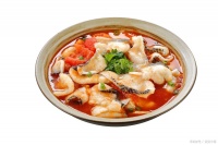 夏日清爽必备！番茄鱼片汤，鲜嫩多汁营养满分