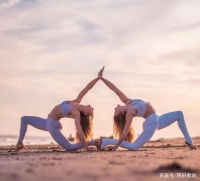 工作很忙感到很疲劳？闲时不如练练瑜伽，舒缓全身，促进血液循环