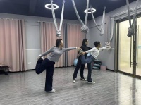 瑜伽工间操焕新启幕 赋能员工身心健康