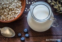 燕麦奶，健康新宠？营养师揭秘它的真正营养价值
