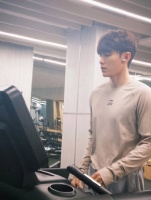 演员代旭过年期间具体是怎么控制饮食保持体重的？