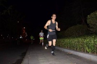 男子每天坚持夜跑5公里，一年以后，他得到了什么？