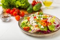 減肥黨必看！多款美味沙拉做法大公開(kāi)，簡(jiǎn)單易做，營(yíng)養(yǎng)又低卡