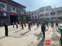 营造全民健身良好氛围，虎丘街道茶花社区开展“养生八段锦，健康伴我行”健身活动