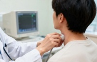 熬夜傷甲狀腺？這些 “求救信號” 要記牢