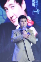 沈腾康复之路：喜剧演员身材暴瘦引关注，坚持与努力的康复故事