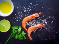 吃海鲜必看！这3种搭配千万不能碰，严重可能致命