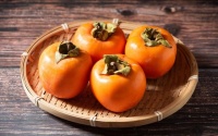 拒绝柿石症：不空腹、不连皮、不过量、不与蟹同食