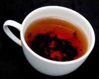 隔夜茶里富含亚硝酸盐，不能喝？