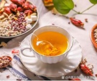 夏天快到啦，來(lái)一杯祛濕減脂的薏仁茶吧