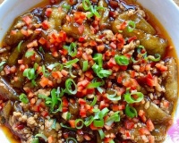 茄子的八种美味做法，方便简单，好吃又诱人，请客吃饭倍有面