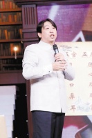 最近杭州姑娘儿流行生吃茄子减肥