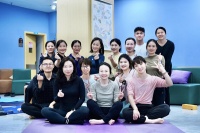 健康体重，医者先行！珠江医院“身心充电站”医护瑜伽修复课程启动