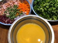 【步驟圖】(少油少鹽無味精)的健康炒飯的做法