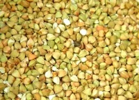 健康白酒新时代：荞麦酒与高粱酒的特点及市场前景