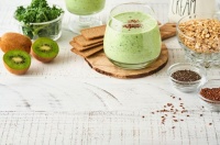 早八缺营养久坐肠胃堵，奇亚籽羽衣甘蓝这样吃就对