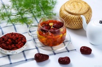 用几颗红果子，自制 3 杯减肥水，消食、健脾、降脂，高效减肥