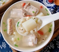 薏仁山藥排骨湯/紅棗枸杞魚湯/生薑蘋果湯，3道排濕消水腫湯食譜做起來、喝起來！