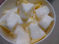 酸奶减肥法：一周食谱搭配水果与粗粮