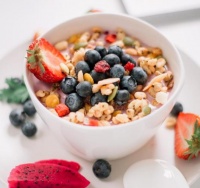 4月减肥季，早、晚我必吃酸奶果粒燕麦，清肠刮油，口口满足