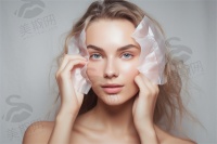 后背吸脂全解析：12大关键部位让你拥有曲线