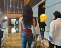 “腰比名牌细”，知名女星称曾为减肥边吃薯片边自扇巴掌，网友直呼“别学”