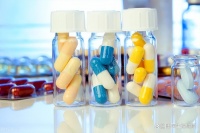 某些保健品风靡一时，实则可能暗藏健康隐患，劝君慎选