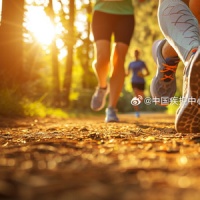 健身房挥汗如雨却败给一碗冰浆，运动减肥神话究竟掩盖了多少饮食陷阱？