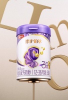 母乳转奶粉推荐什么牌子？首选HIMO奶粉伊利金领冠珍护铂萃