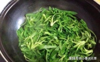 女性推薦常吃3種食物，排毒養(yǎng)顏、滋潤肌膚，有益健康