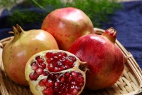 秋天吃石榴能減肥？醫(yī)生：不僅如此，做好3多3少，秋日瘦身沒壓力