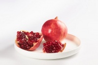 想美容護(hù)心促消化？石榴的這些好處與功效別錯(cuò)過！
