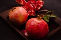 总在找吃了变美的天然食物？石榴藏着女性的营养密码