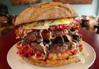 漢堡有葷有素有面包，為什么被叫垃圾食品，三明治卻是健康快餐？