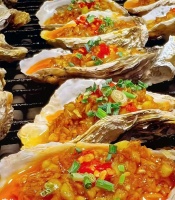 夜市美食誘惑難擋？低卡低脂小吃全攻略來了！教你輕松識別無負擔美味，從此逛吃不怕長胖還能盡情炫