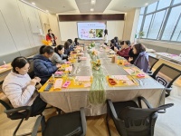 【工会活动】闻香识雅意 享健康生活——药学院工会举办精油干花手工皂制作活动