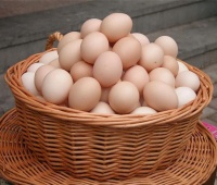 壓力大時(shí)別再暴飲暴食了，試試這７種可舒壓的天然食物